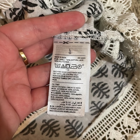 Old Navy tunic tank with hand tied tassel straps. Black&white print with lace. - Picture 5 of 6